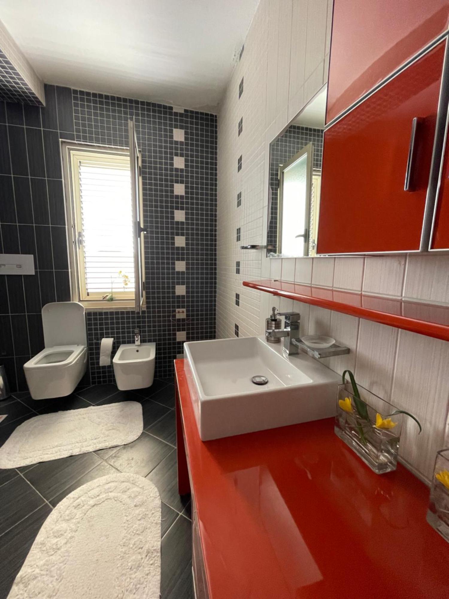 Albjona Guesthouse Tiranë Ngoại thất bức ảnh