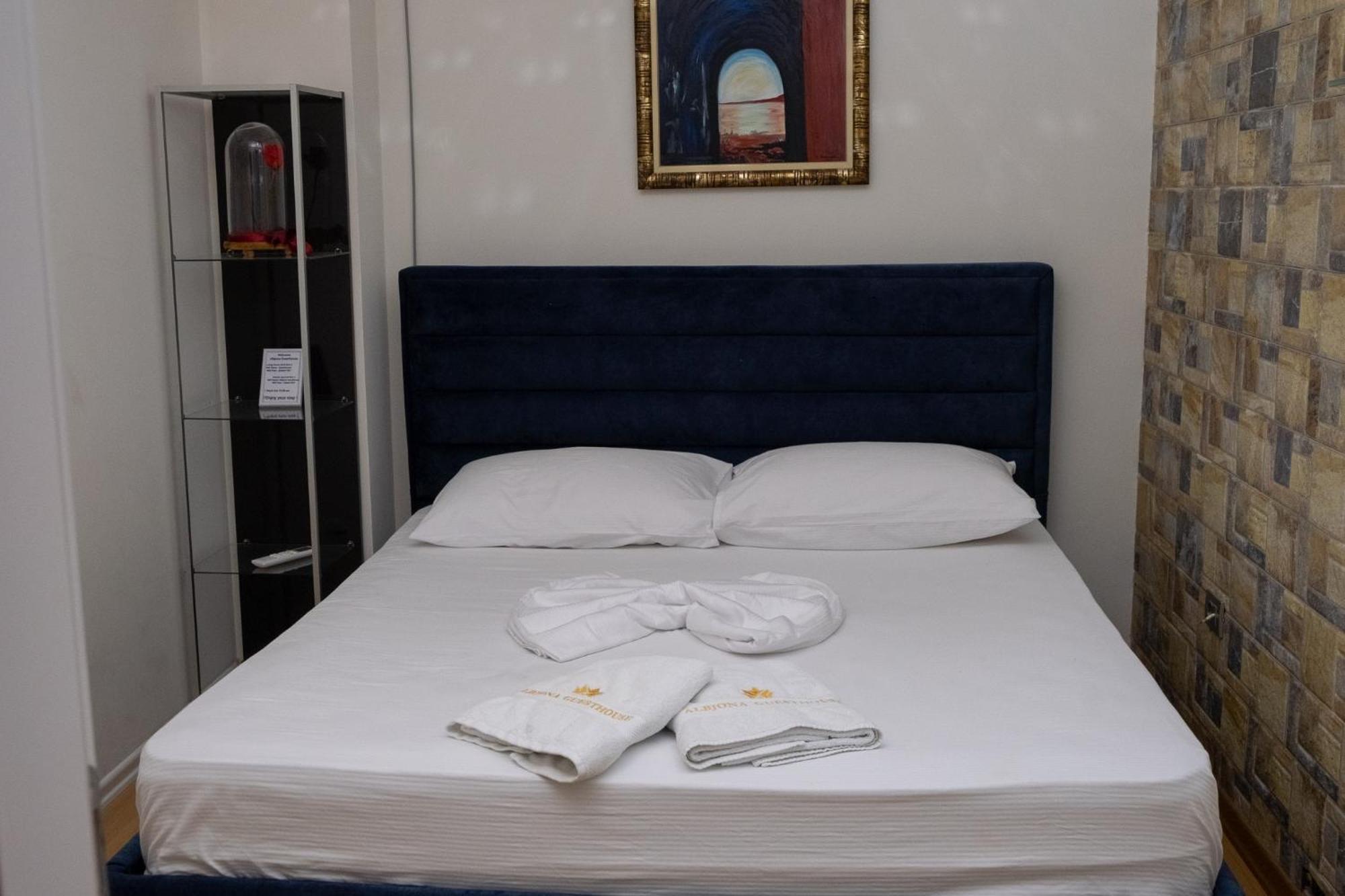Albjona Guesthouse Tiranë Ngoại thất bức ảnh