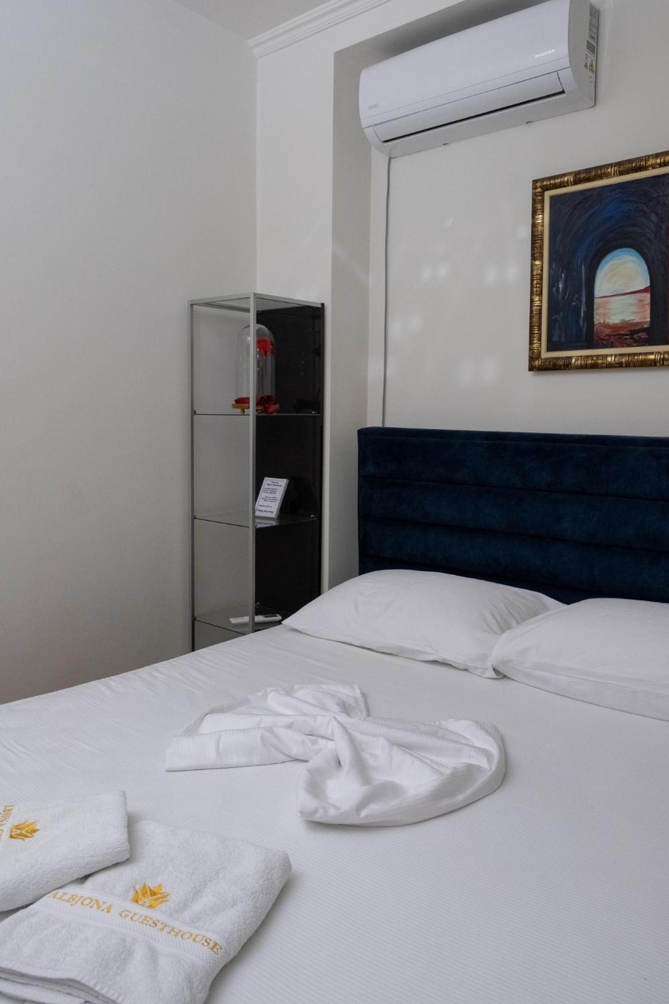 Albjona Guesthouse Tiranë Ngoại thất bức ảnh