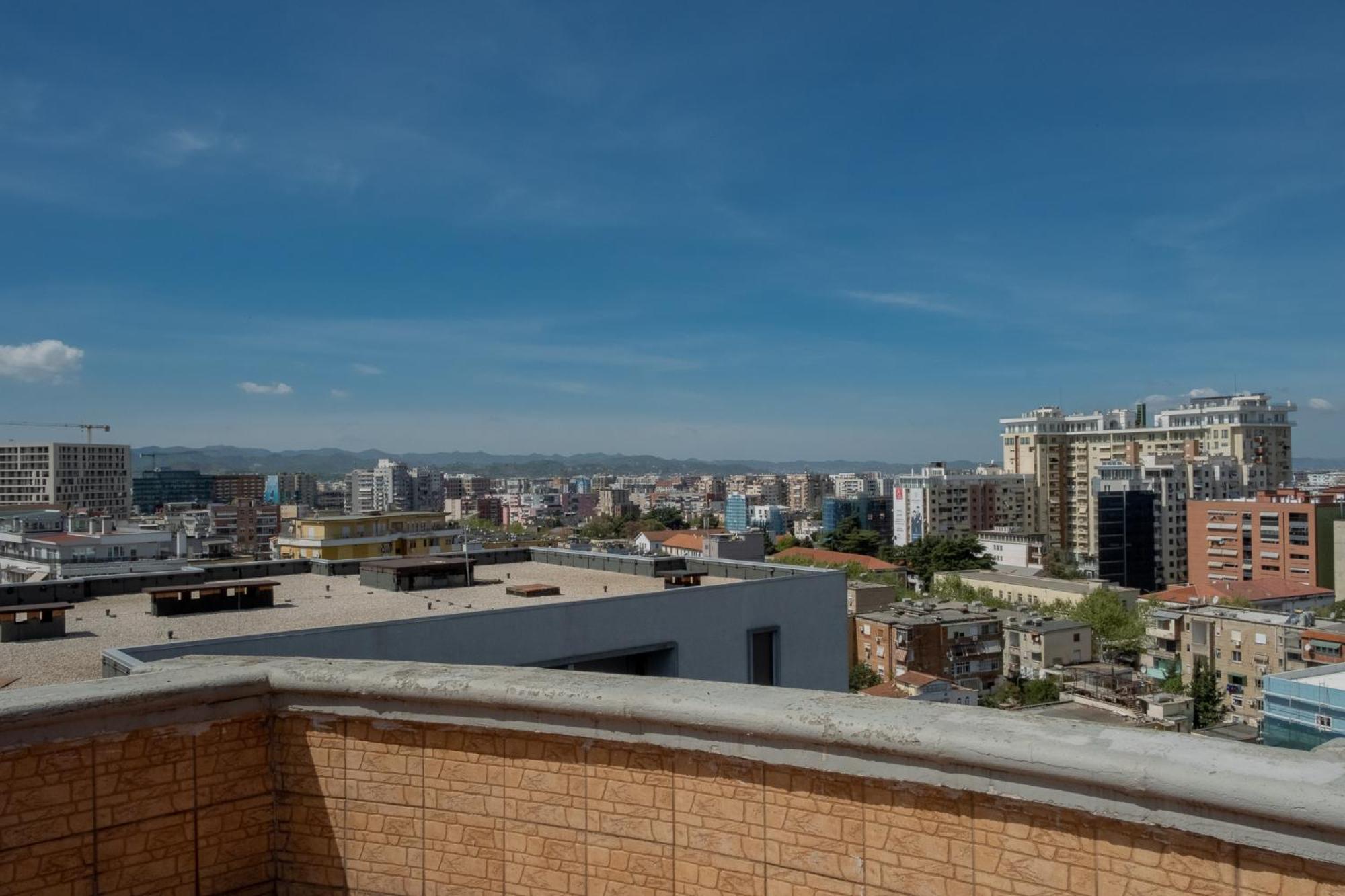 Albjona Guesthouse Tiranë Ngoại thất bức ảnh