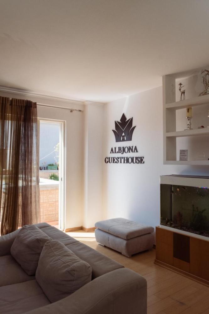 Albjona Guesthouse Tiranë Ngoại thất bức ảnh